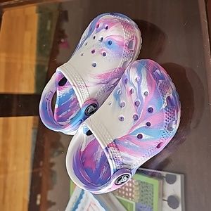 BRAND NEW: Crocs Marbled Clog - Toddler 7